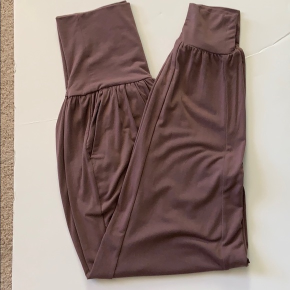 ATHLETA Studio Jogger Mineral Brown NWT - Picture 4 of 6